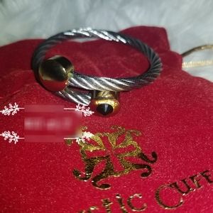 New black stoned silver bracelet